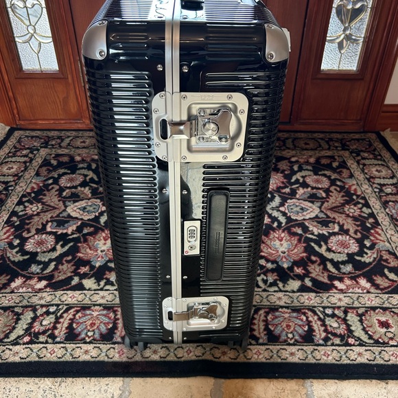 FPM MILANO Bank collection hardshell suitcase